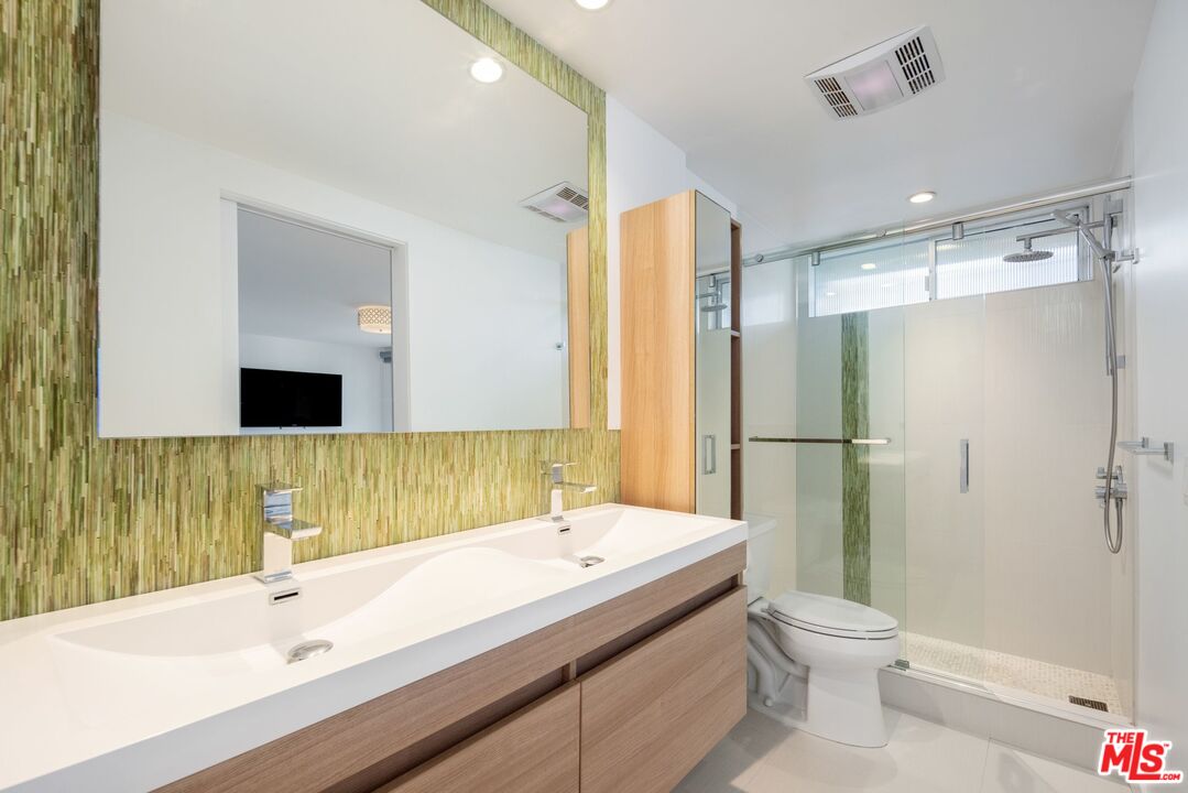 6 Eastwind St Unit: 230 