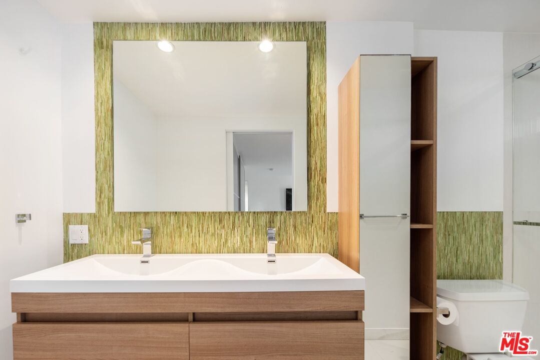 6 Eastwind St Unit: 230 