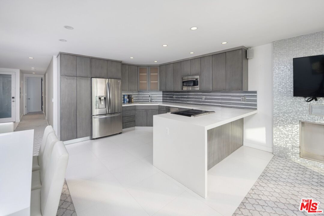 6 Eastwind St Unit: 230 