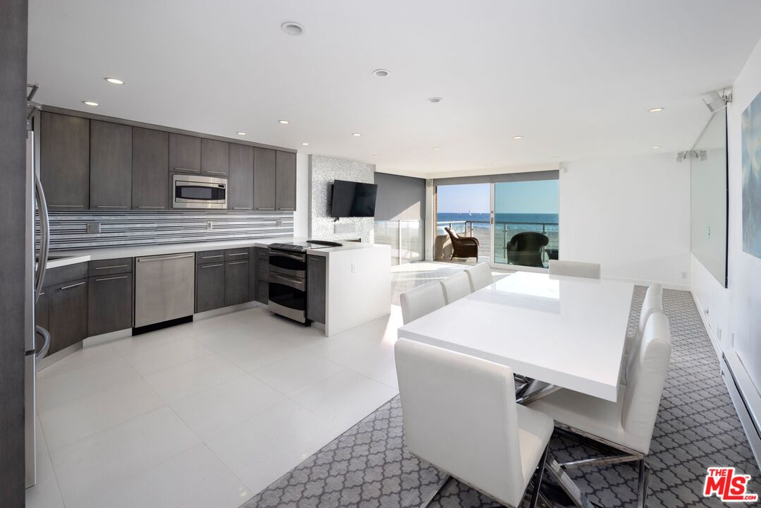 6 Eastwind St Unit: 230 