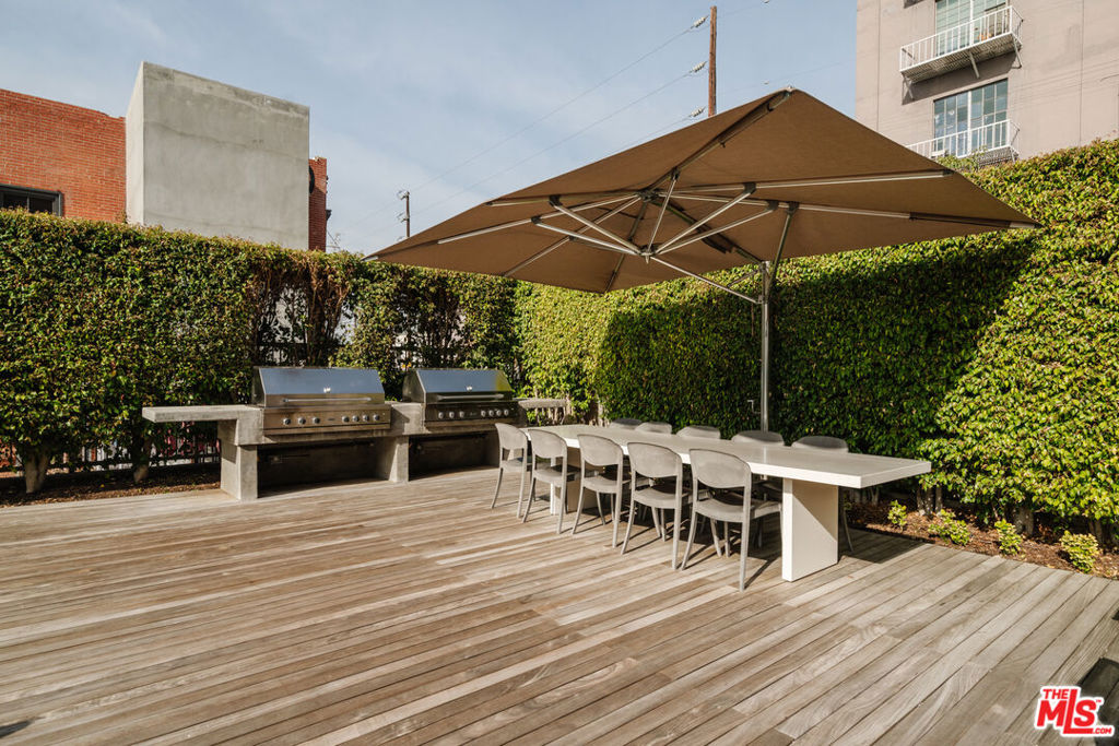 1850 INDUSTRIAL Street Unit: 703