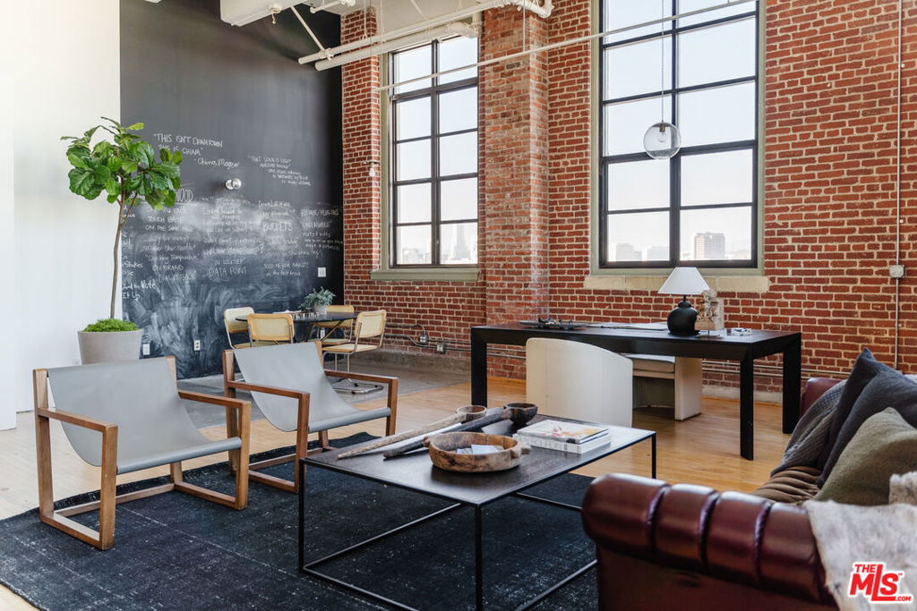 1850 INDUSTRIAL Street Unit: 703