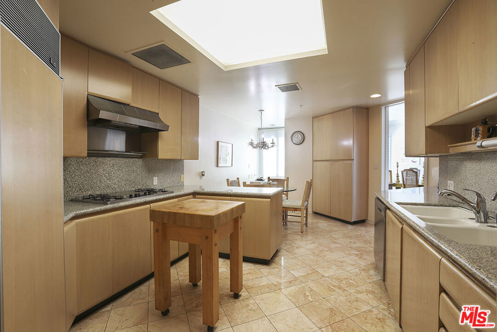 10490 WILSHIRE Boulevard Unit: 601