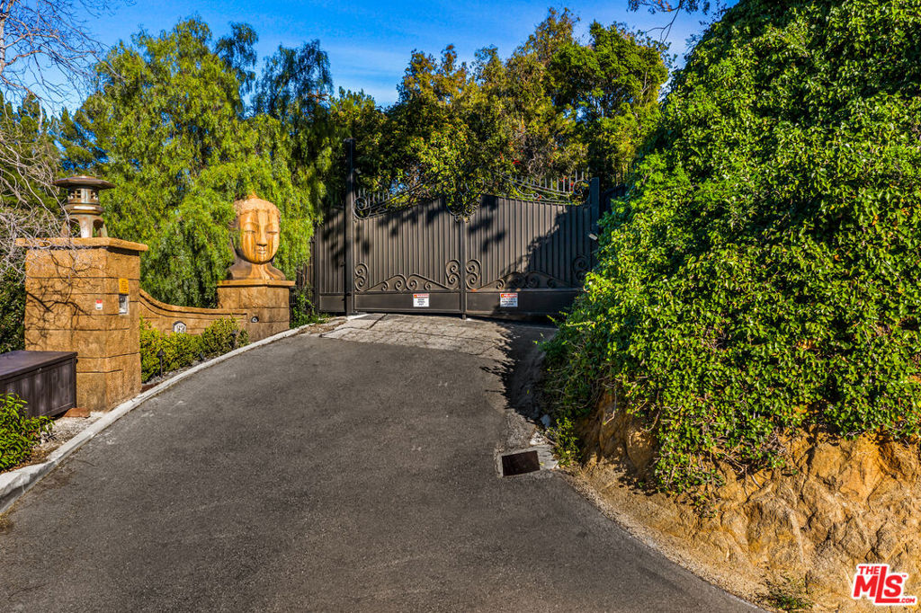 1670 Gilcrest Drive