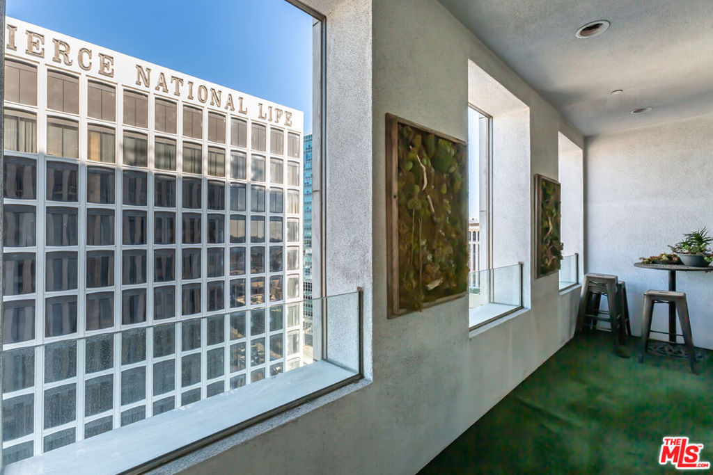 3810 Wilshire Boulevard Unit: 1002