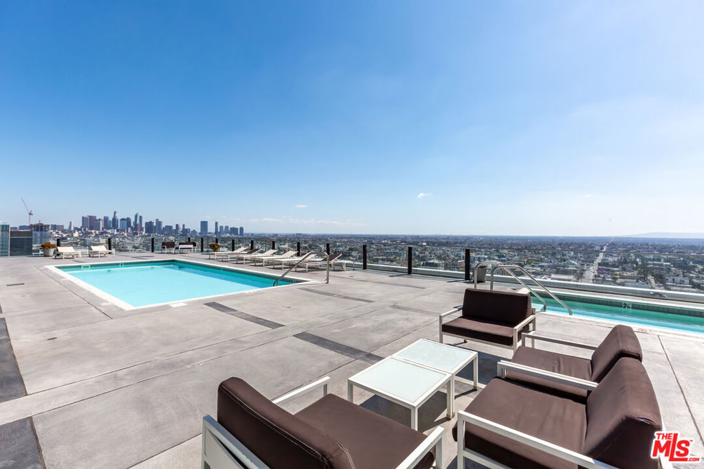 3810 Wilshire Boulevard Unit: 1002
