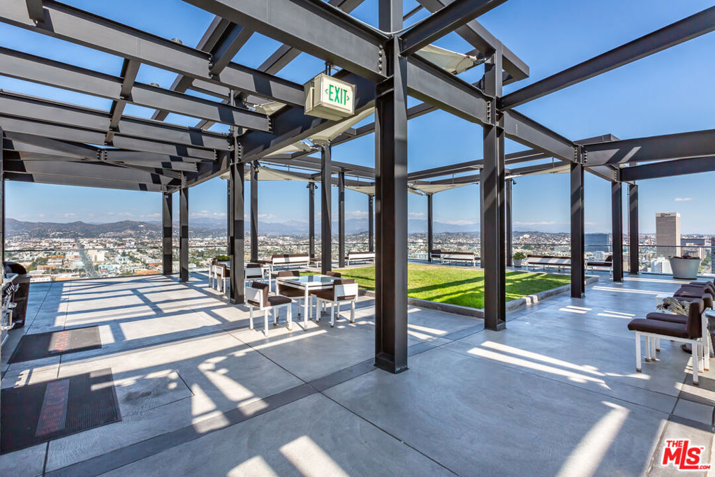 3810 Wilshire Boulevard Unit: 1002