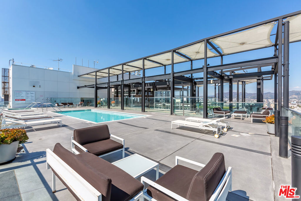 3810 Wilshire Boulevard Unit: 1002