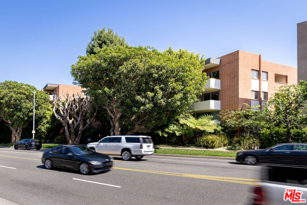 11750 W Sunset Boulevard Unit: 323