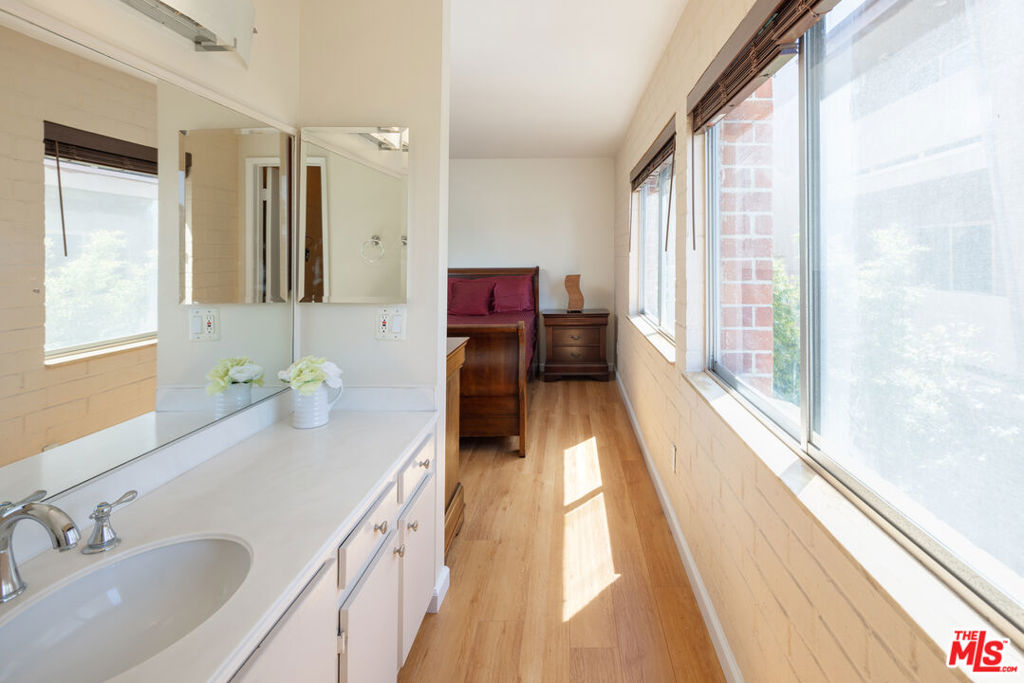 11750 W Sunset Boulevard Unit: 323