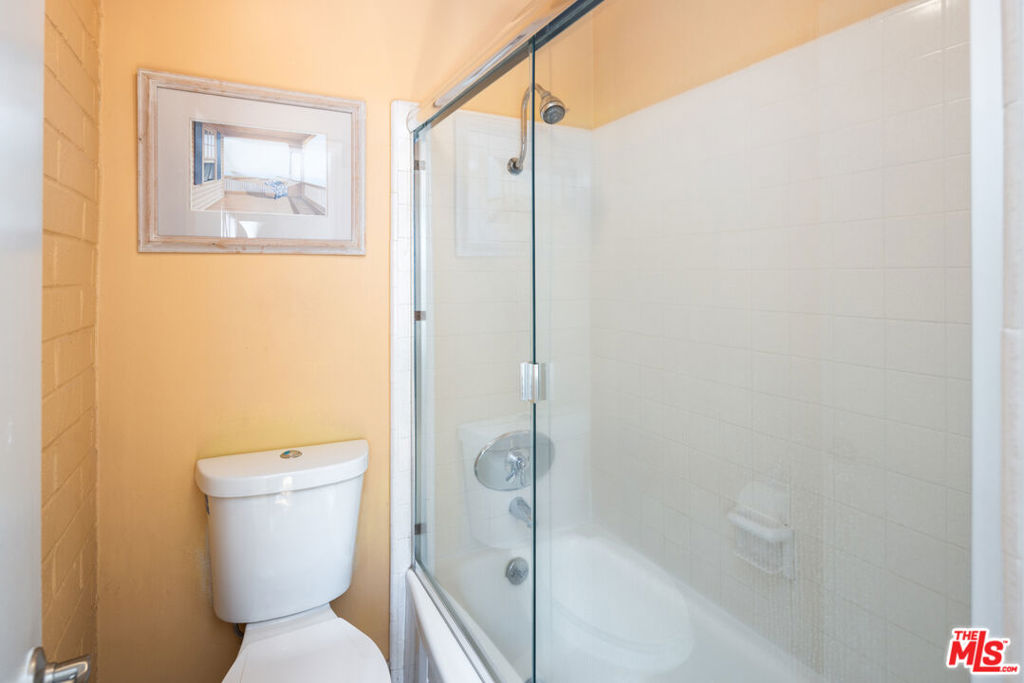 11750 W Sunset Boulevard Unit: 323