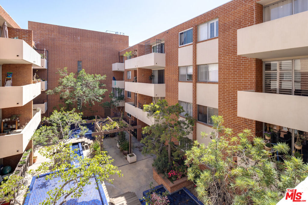 11750 W Sunset Boulevard Unit: 323