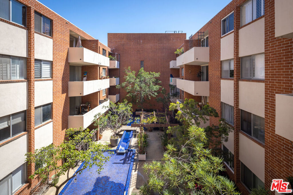 11750 W Sunset Boulevard Unit: 323