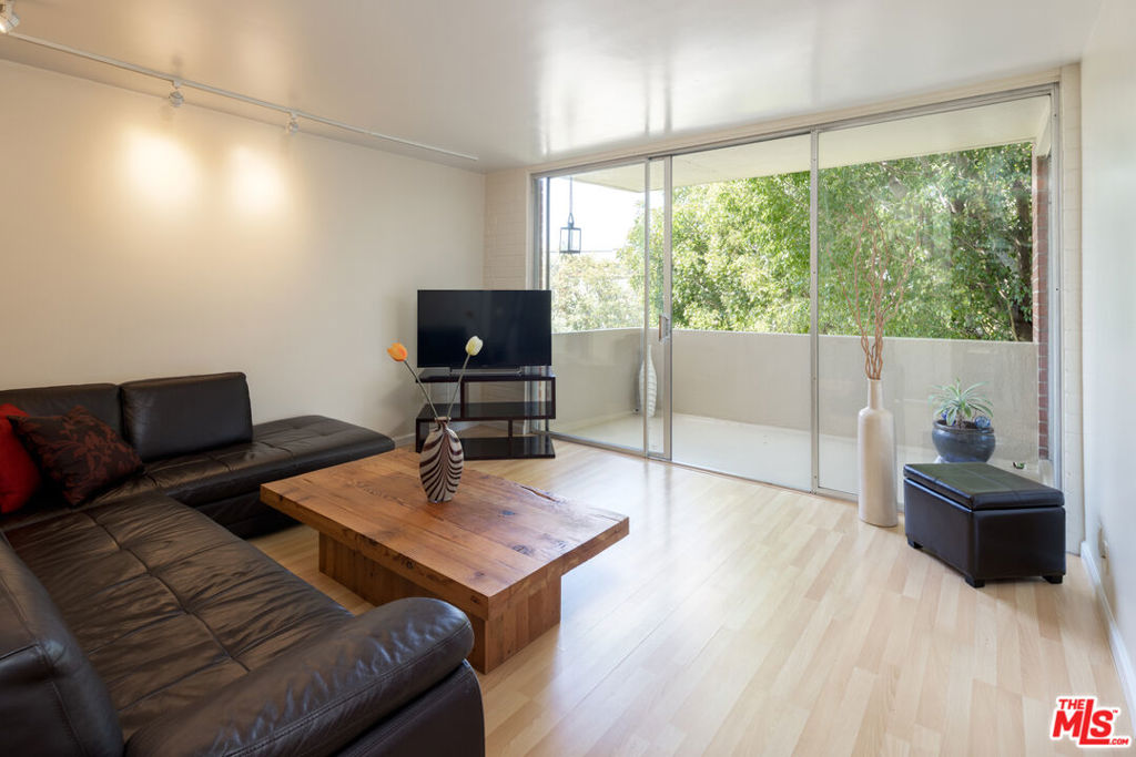 11750 W Sunset Boulevard Unit: 323