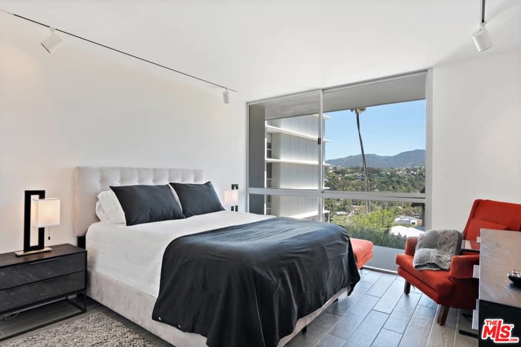 201 Ocean Avenue Unit: 504P
