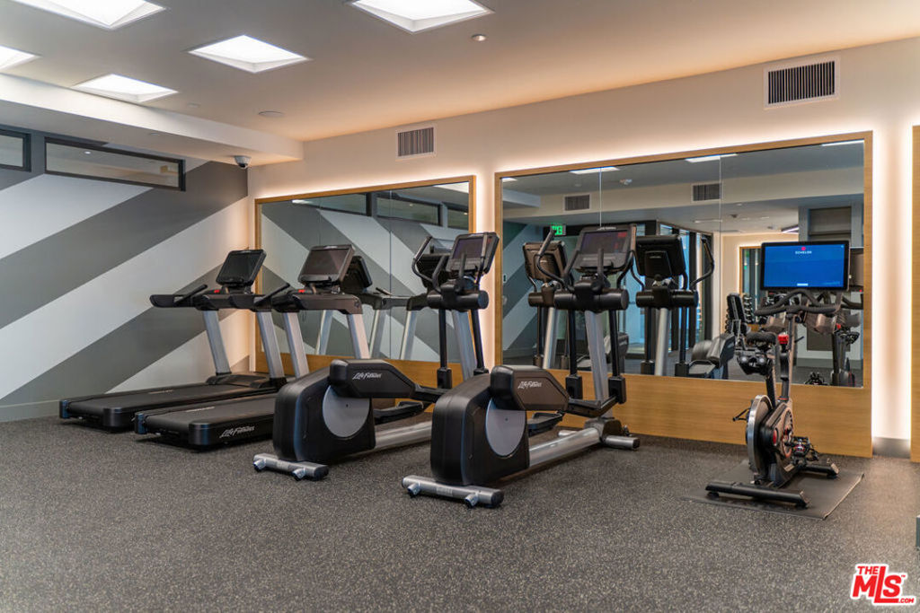 8809 Washington Boulevard Unit: 631