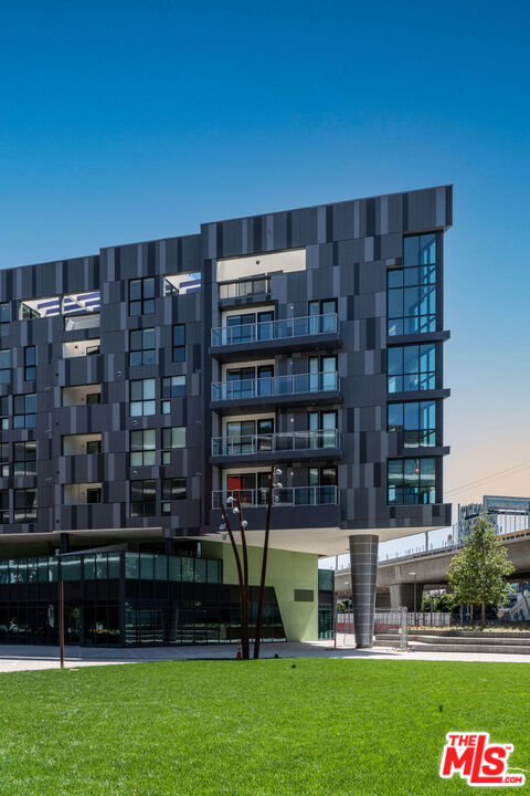 8809 Washington Boulevard Unit: 631