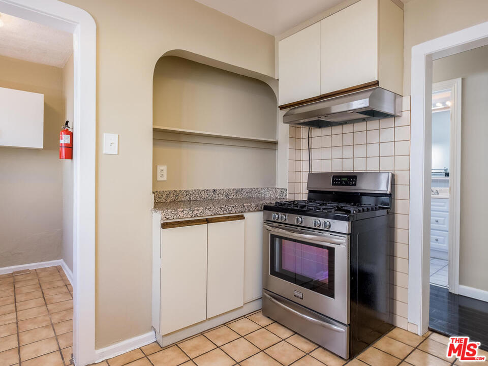 626 N ALTA VISTA