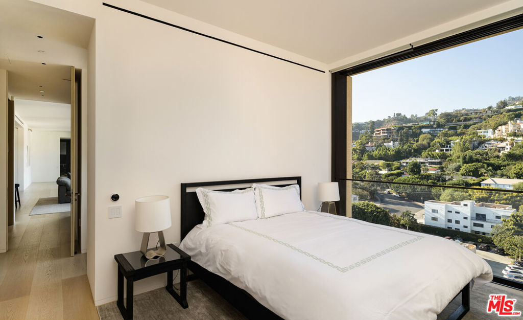 9040 Sunset Boulevard Unit: 1102