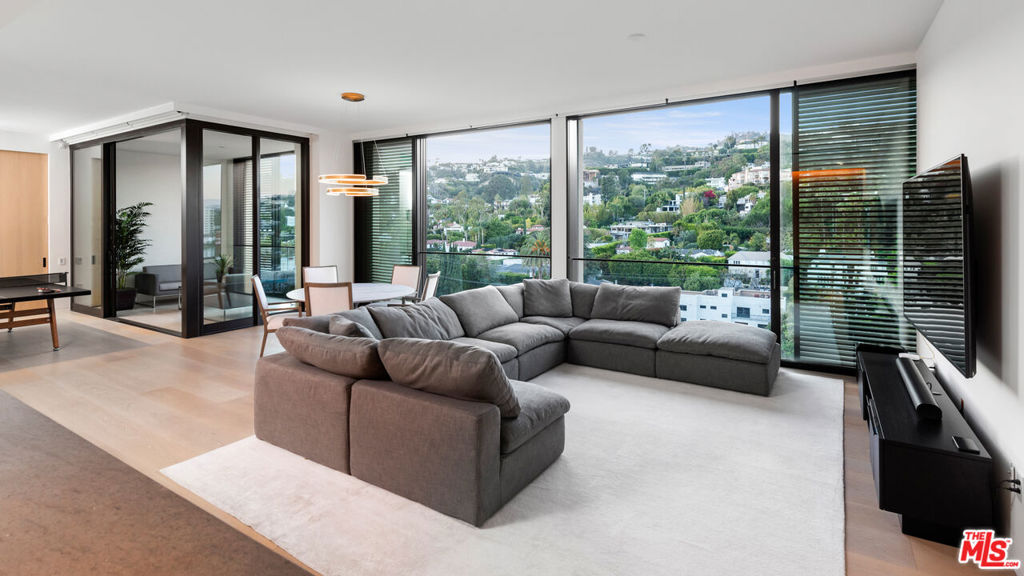 9040 Sunset Boulevard Unit: 1102
