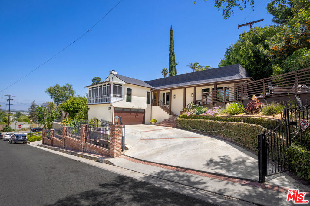 4190 Knobhill Drive