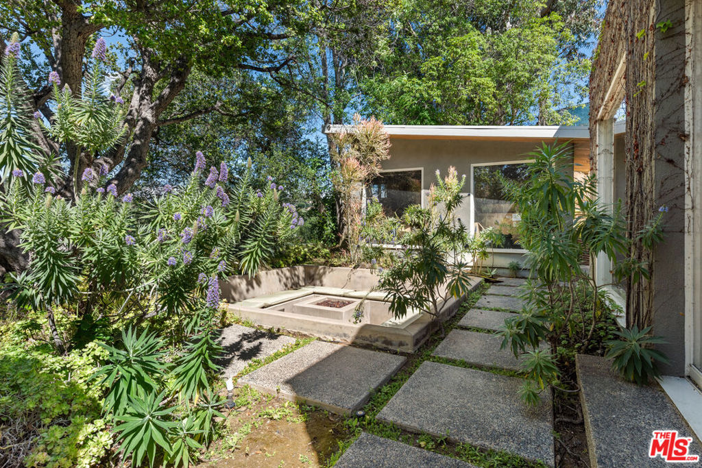 9711 OAK PASS Road