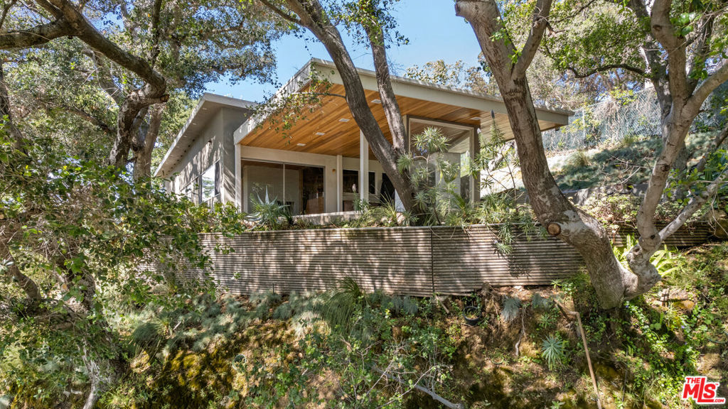 9711 OAK PASS Road