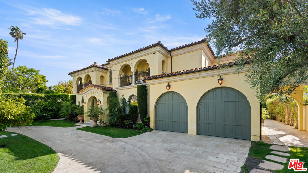 517 N Beverly Drive
