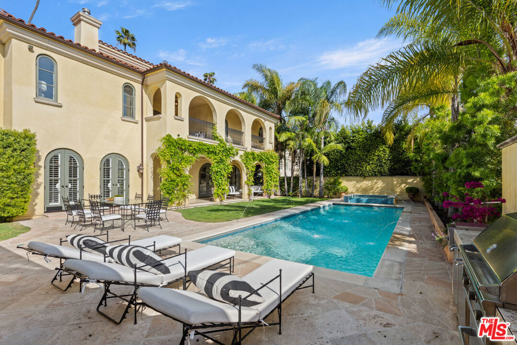 517 N Beverly Drive