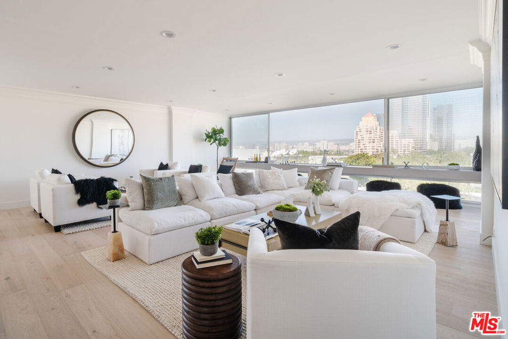 2220 AVENUE OF THE STARS Unit: 1002
