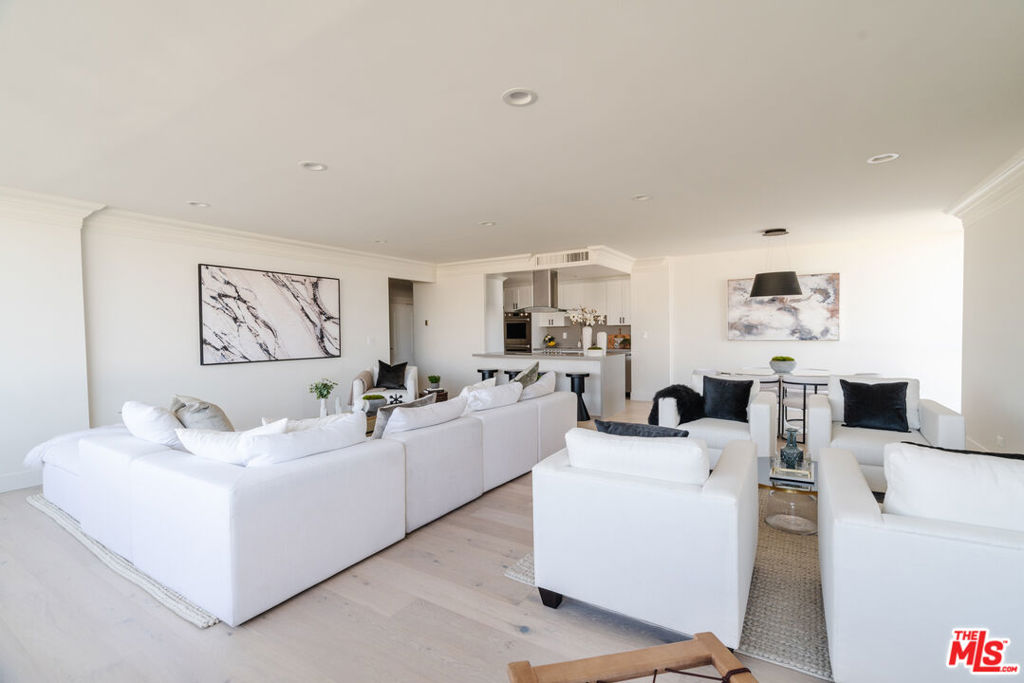 2220 AVENUE OF THE STARS Unit: 1002
