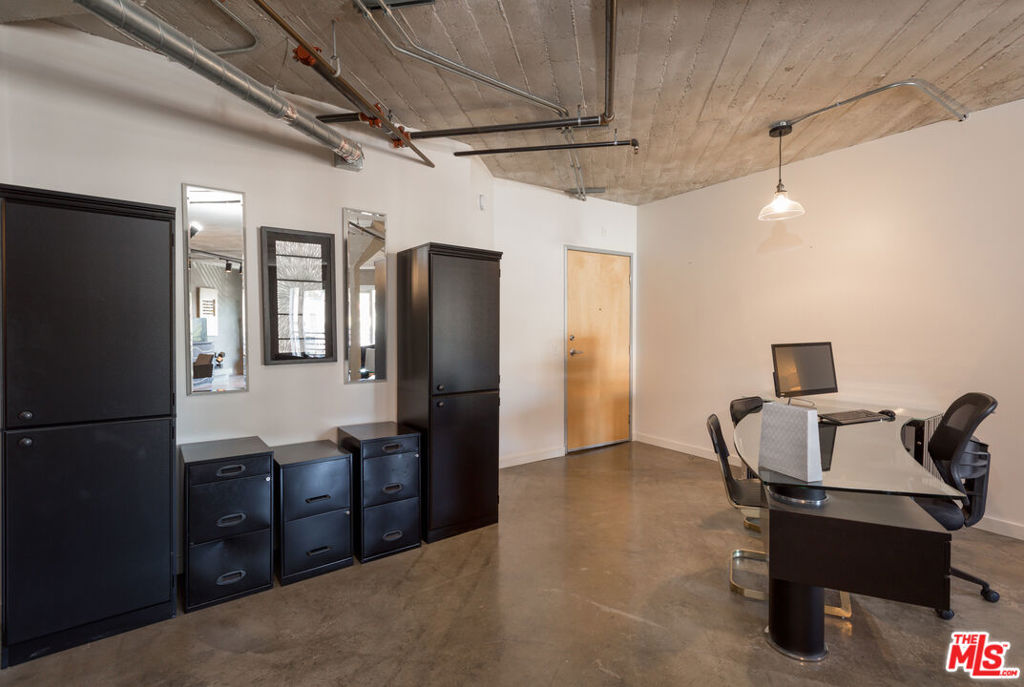 1617 Cosmo Street Unit: 206