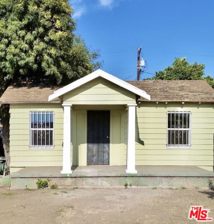 1262 S Record Avenue