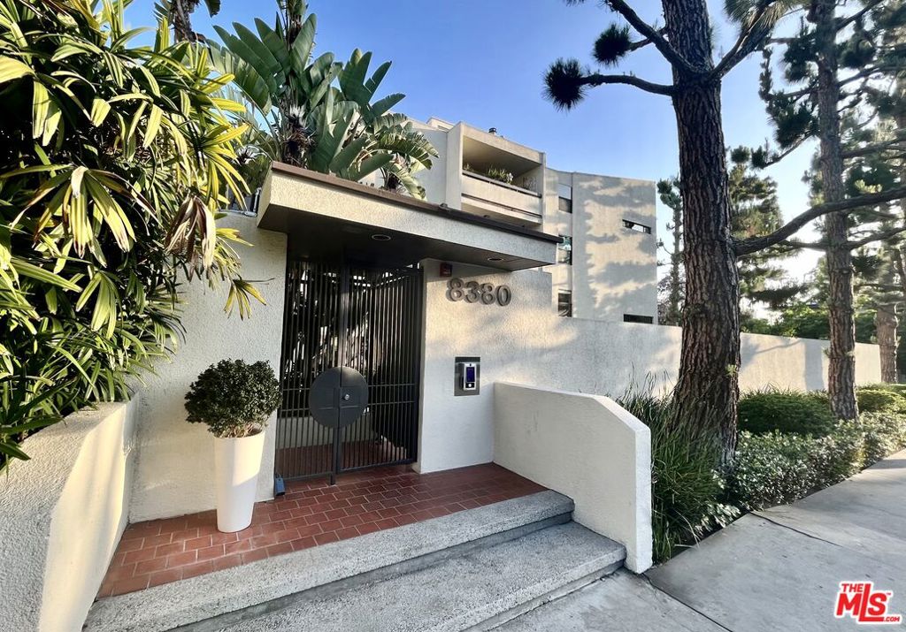 8380 Waring Avenue Unit: 206