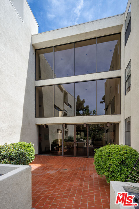 8380 Waring Avenue Unit: 206