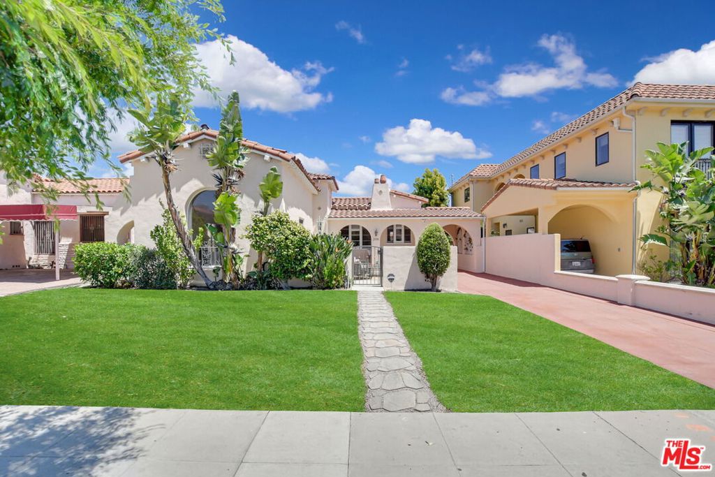 206 S HAMEL Drive