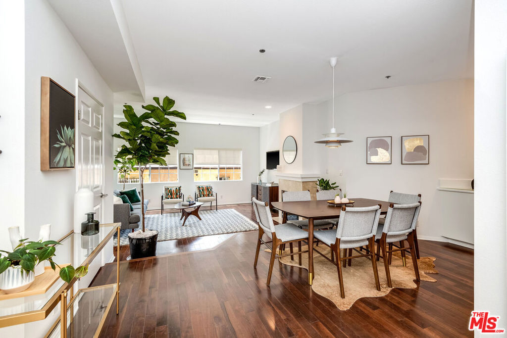 850 N POINSETTIA Place Unit: 2
