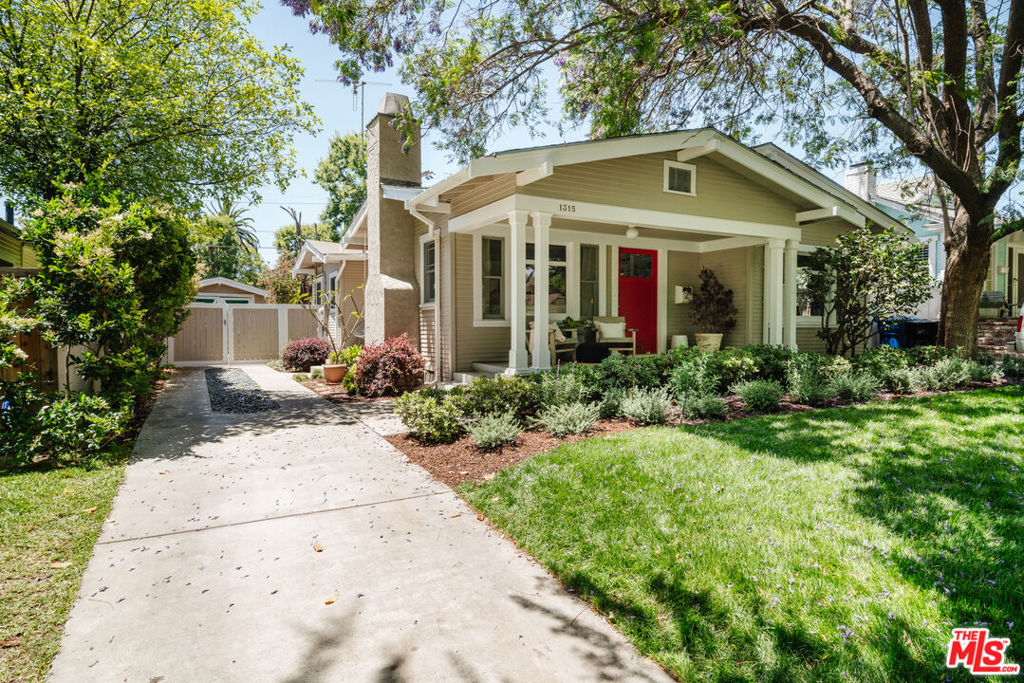 1315 N SPAULDING Avenue 