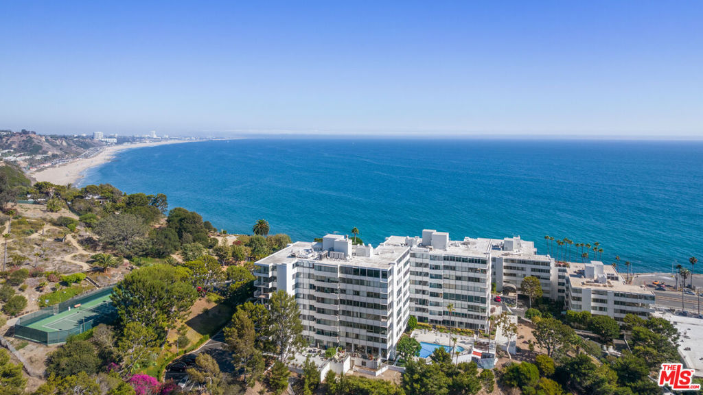 17350 Sunset Boulevard Unit: 204c