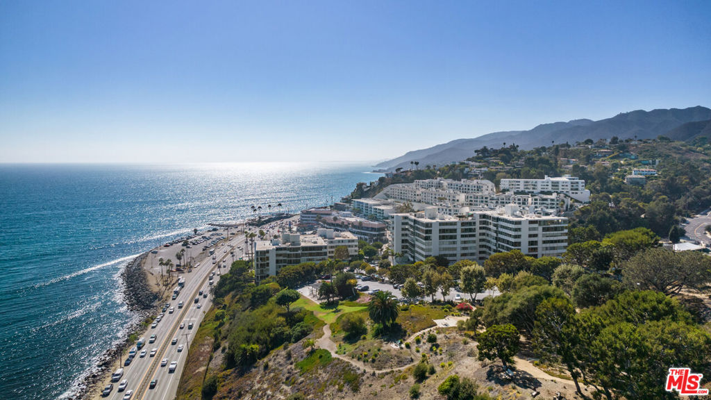 17350 Sunset Boulevard Unit: 204c