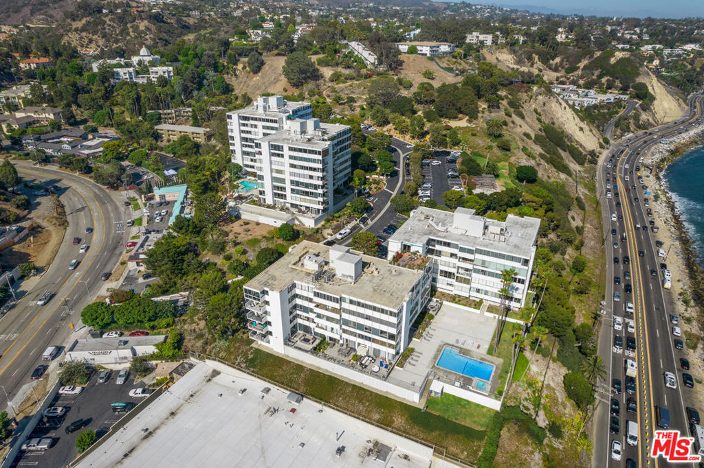 17350 Sunset Boulevard Unit: 204c