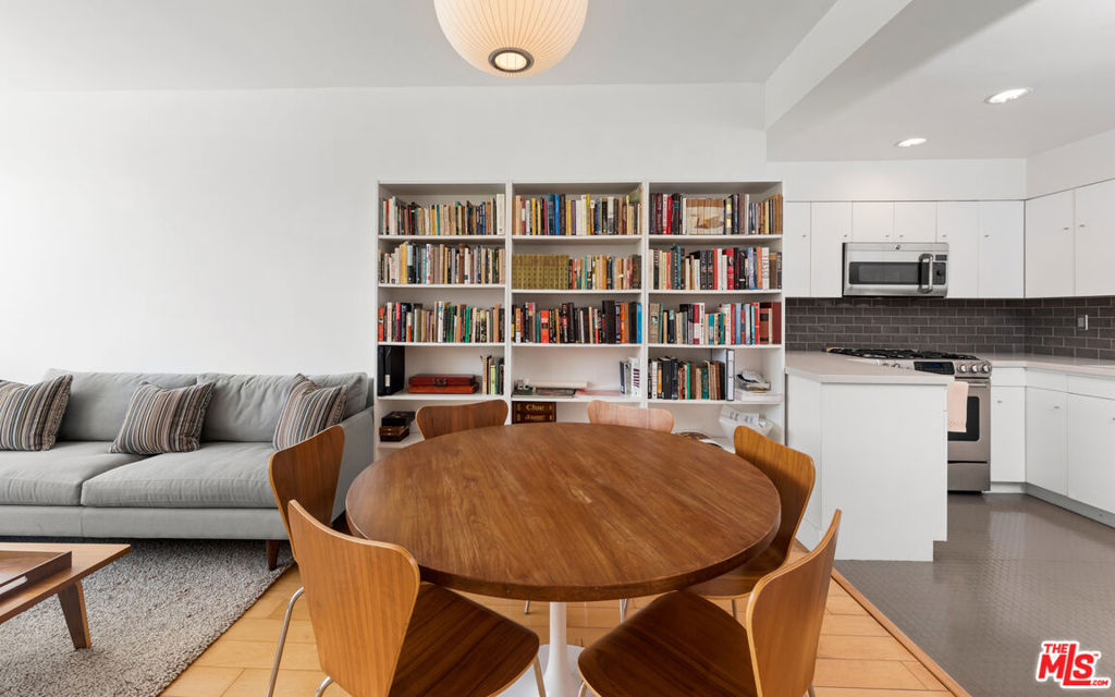 17350 Sunset Boulevard Unit: 204c