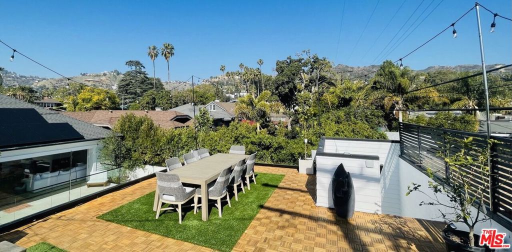 1524 N SIERRA BONITA Avenue