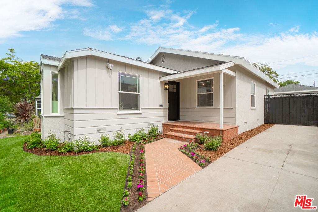 331 W 64th Place