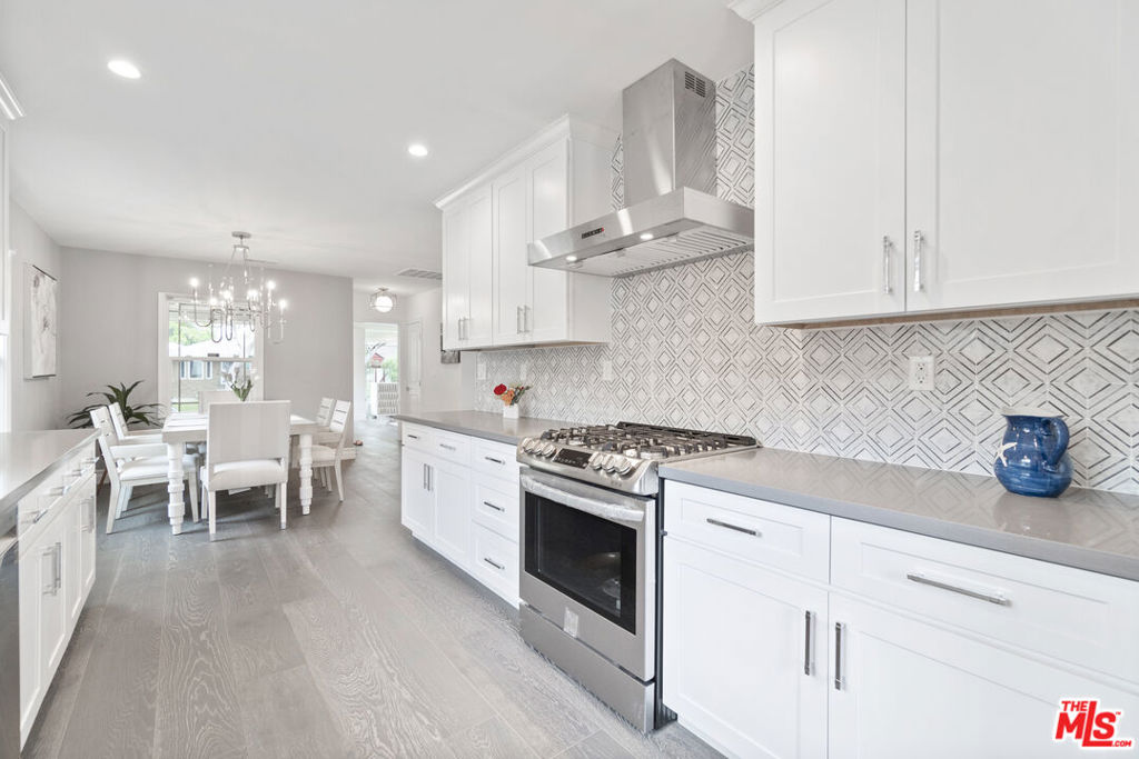 331 W 64th Place