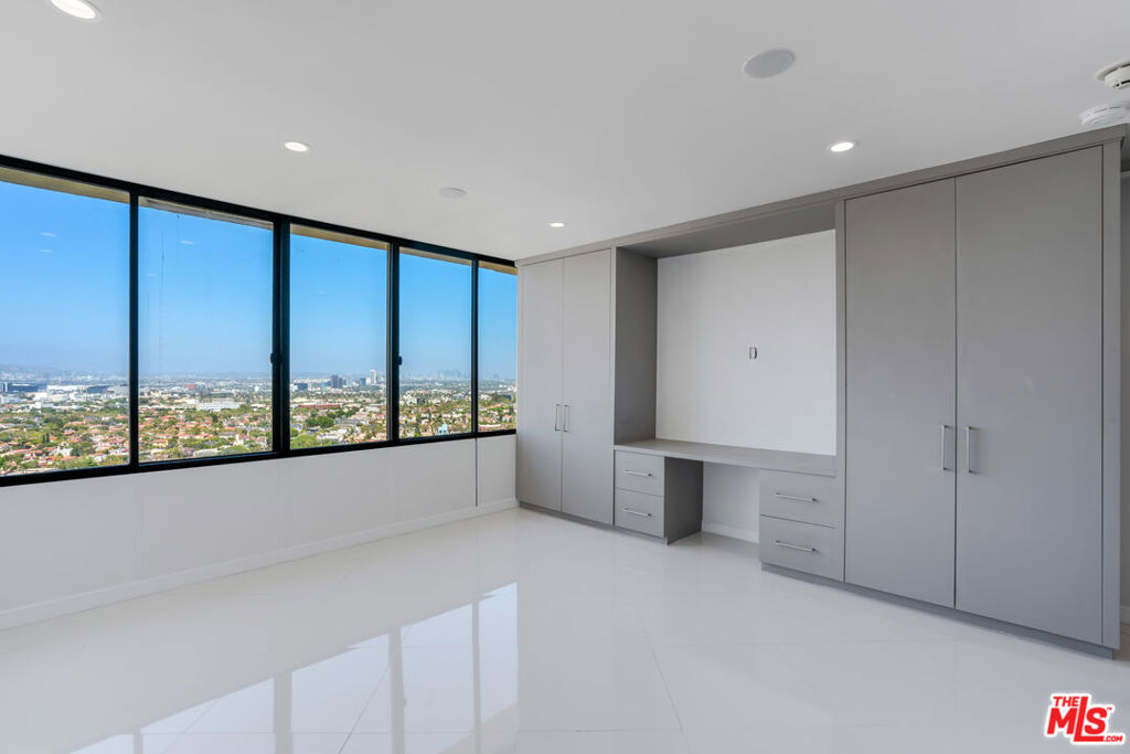 2160 CENTURY Parkway Unit: 1804