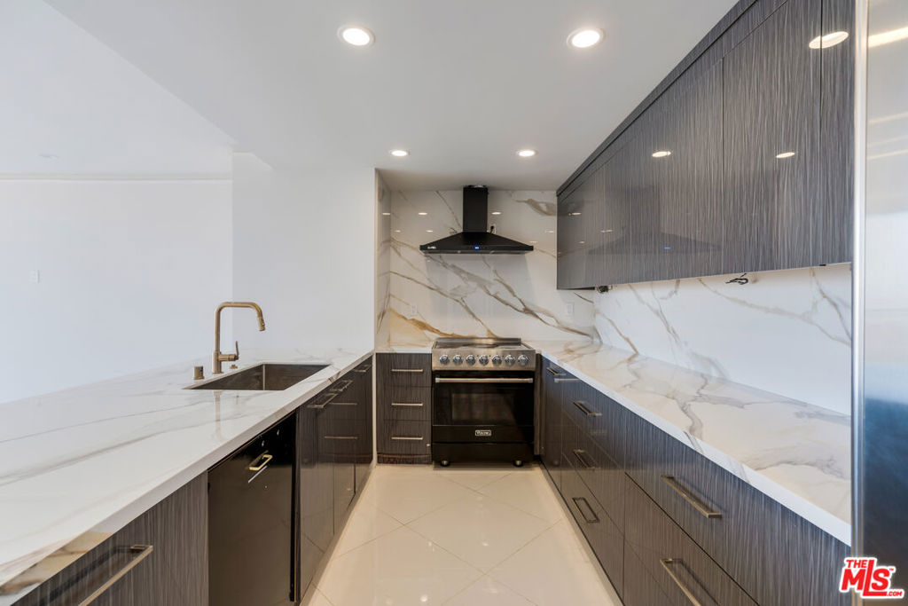 2160 CENTURY Parkway Unit: 1804