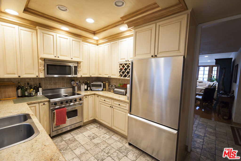 310 Tahiti Way Unit: 106