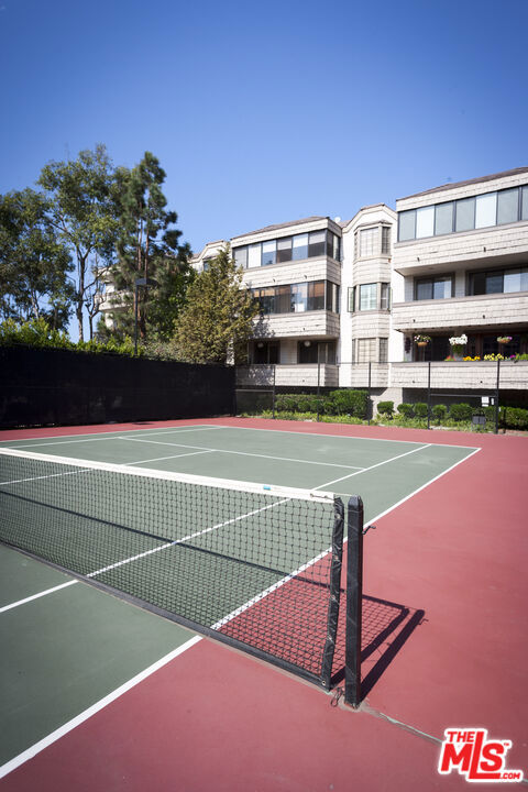310 Tahiti Way Unit: 106
