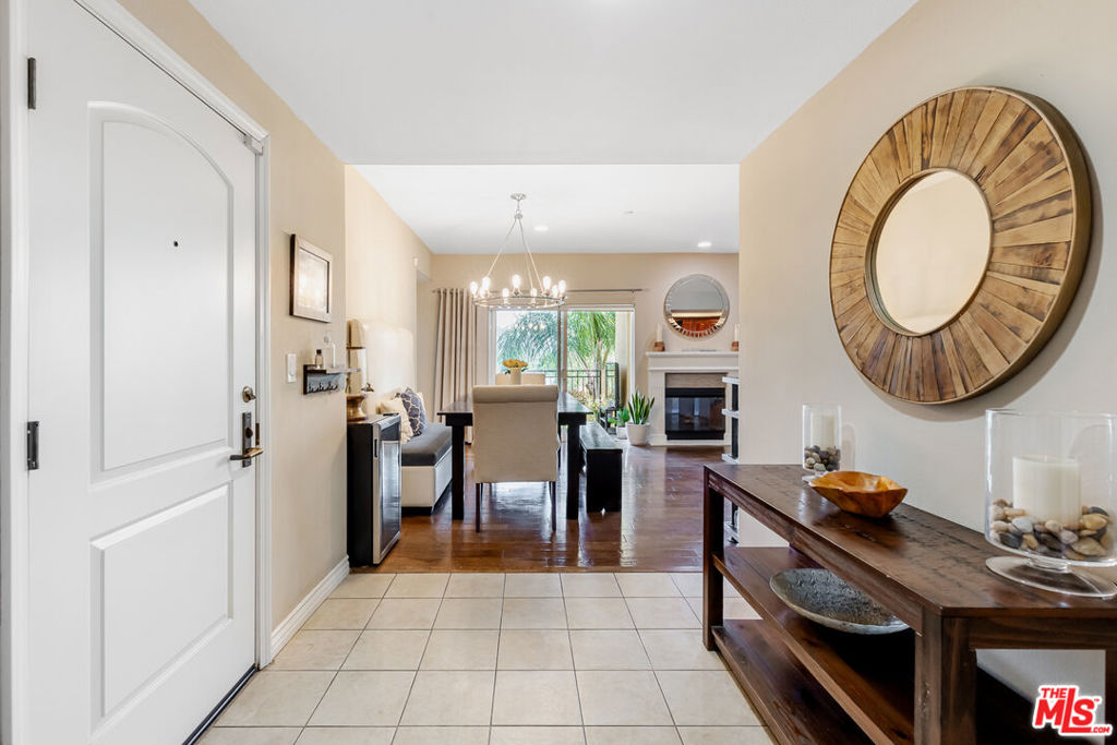 12449 KLING Street Unit: PH1